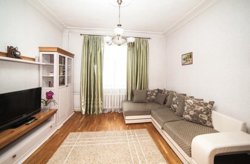 2-комнатная квартира, Захарова ул. 23