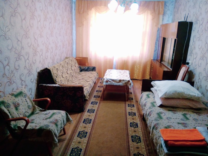 Студия, Строителей ул. 25