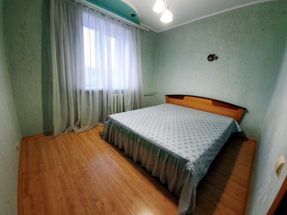 3-комнатная квартира, Металлургов бул. 32