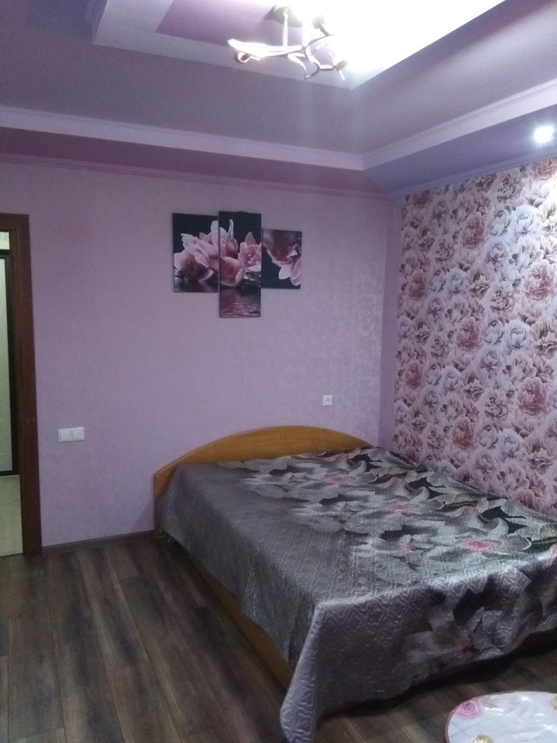 1-комнатная квартира, Суворова ул. 110