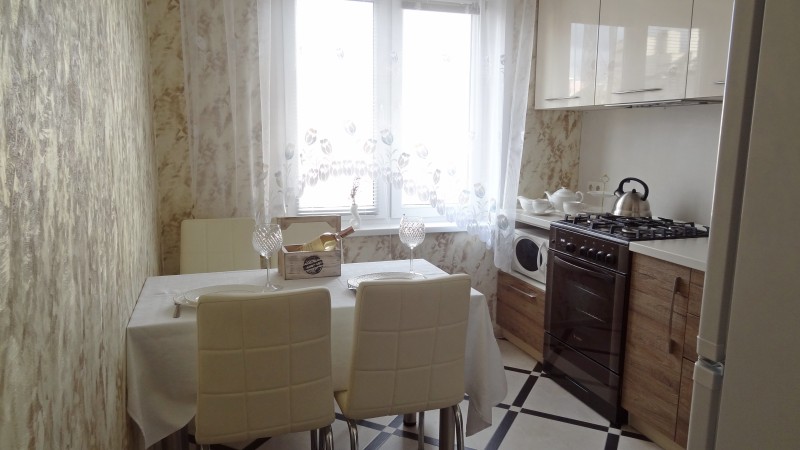 3-комнатная квартира, Строителей пр. 23