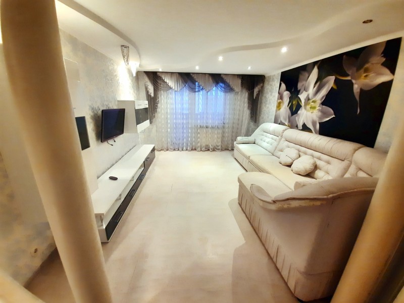 2-комнатная квартира, Металлургов бул. 19