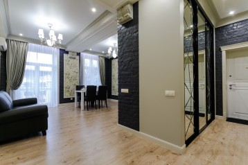 2-комнатная квартира, Маркса Карла ул. 8