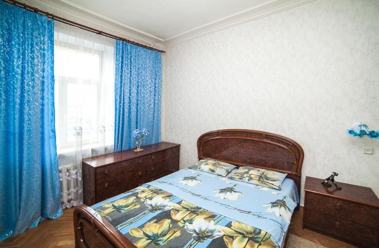 2-комнатная квартира, Захарова ул. 23