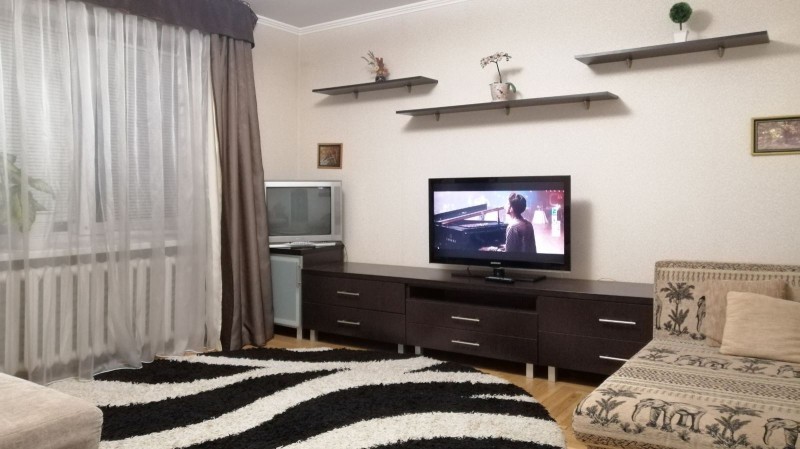 2-комнатная квартира, Машерова пр. 39