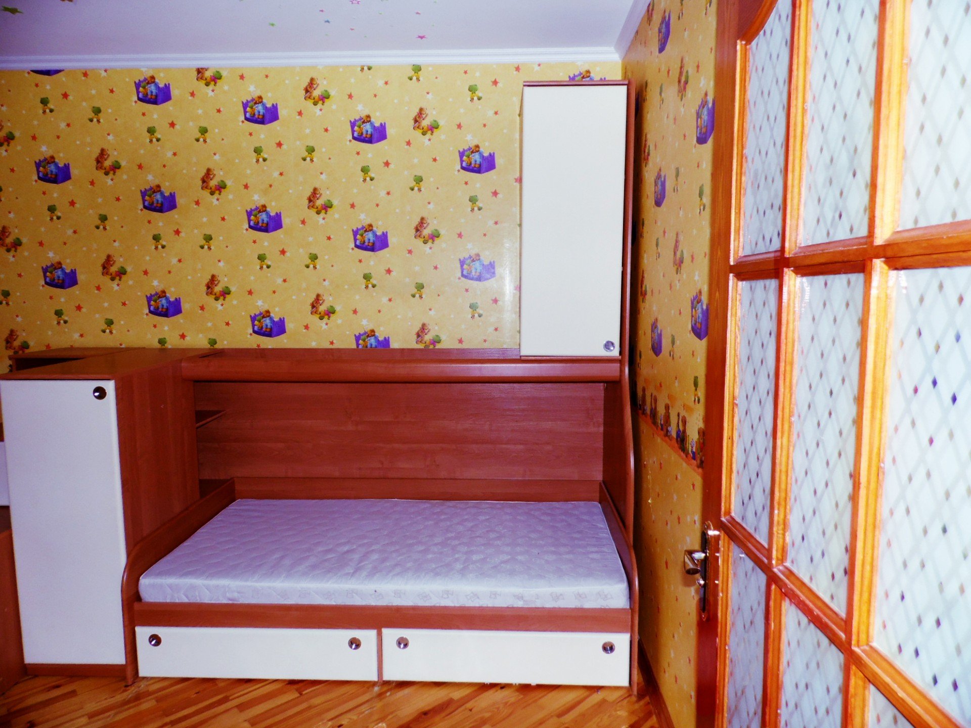 3-комнатная квартира, Рыбиновского ул. 92