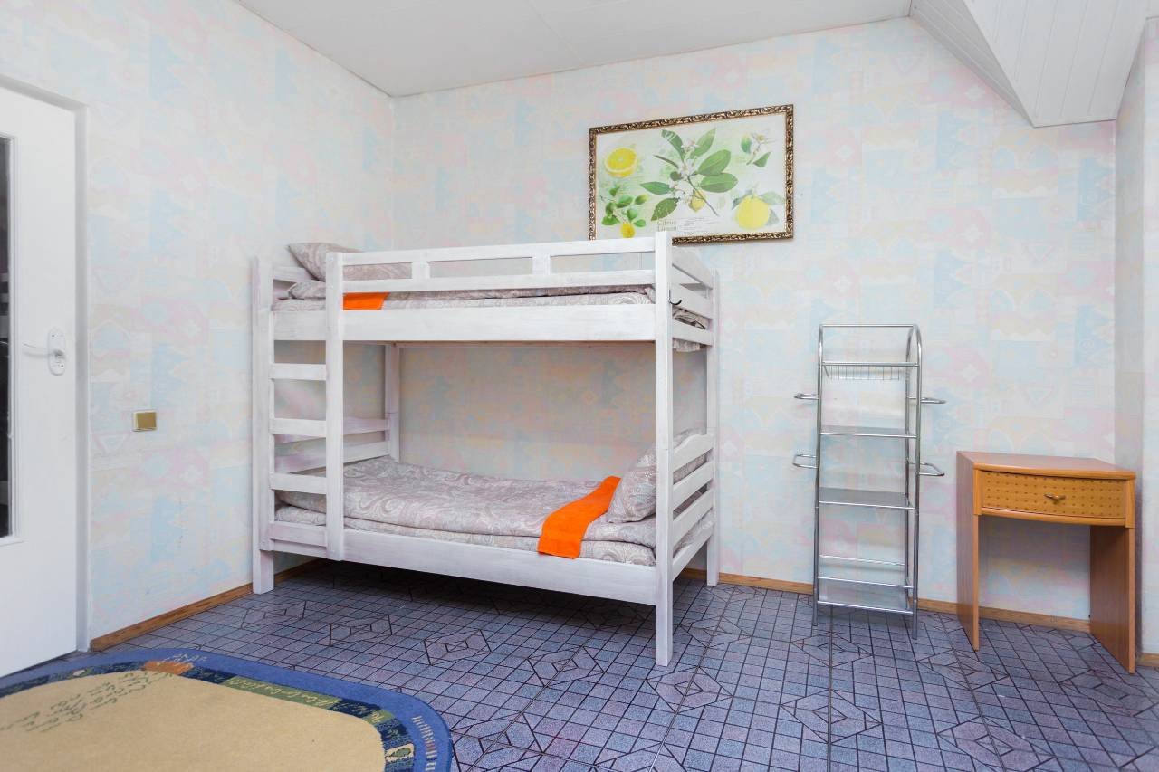 2-комнатная квартира, Севастопольская ул. 103