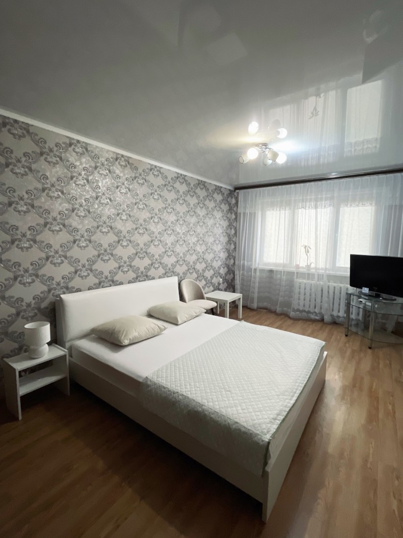 2-комнатная квартира, Поповича ул. 33