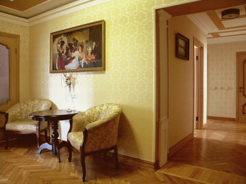 4-комнатная квартира, Червякова ул. 23