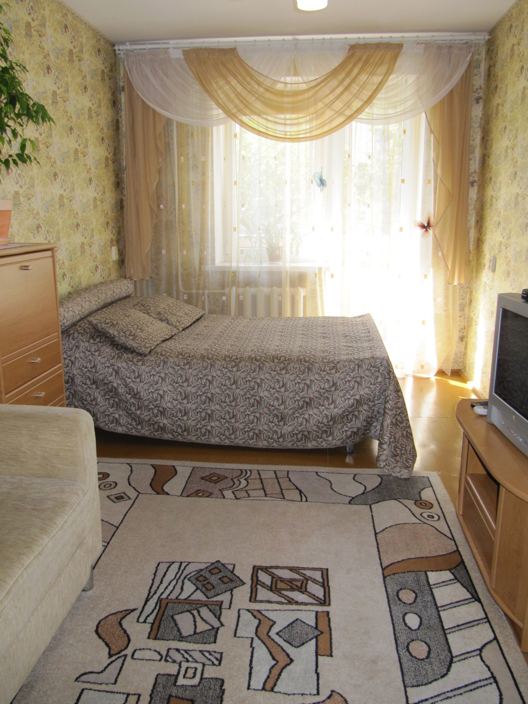 1-комнатная квартира, Космонавтов бул. 18