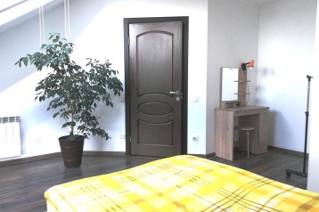 2-комнатная квартира, Аэродромная ул. 93
