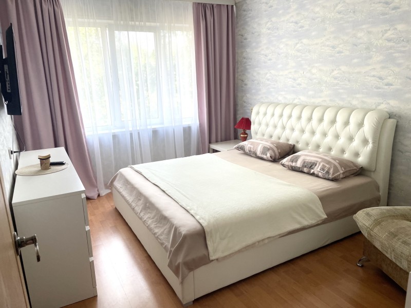 3-комнатная квартира, Молодёжная ул. 99