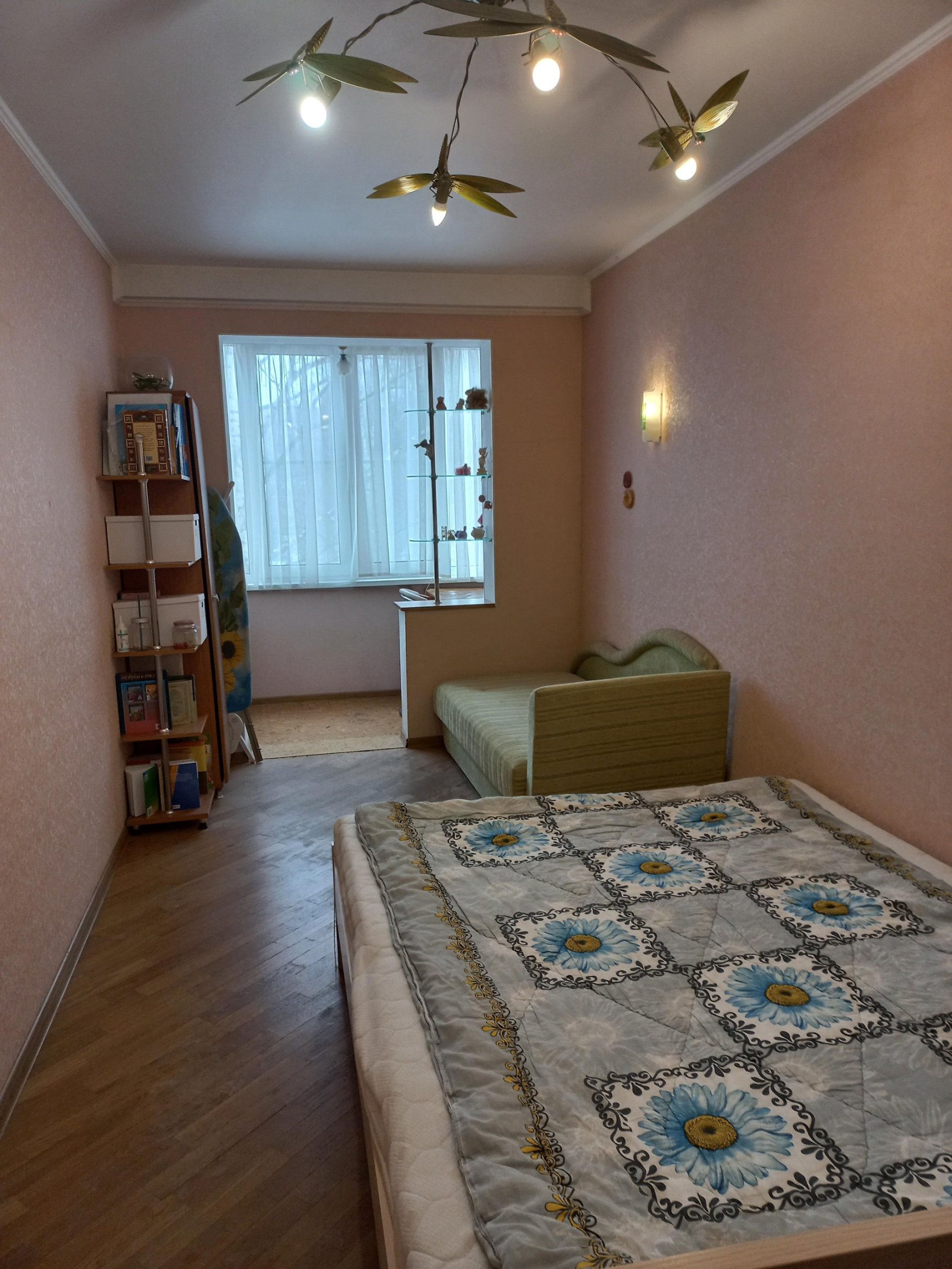 3-комнатная квартира, Молодёжная ул. 136