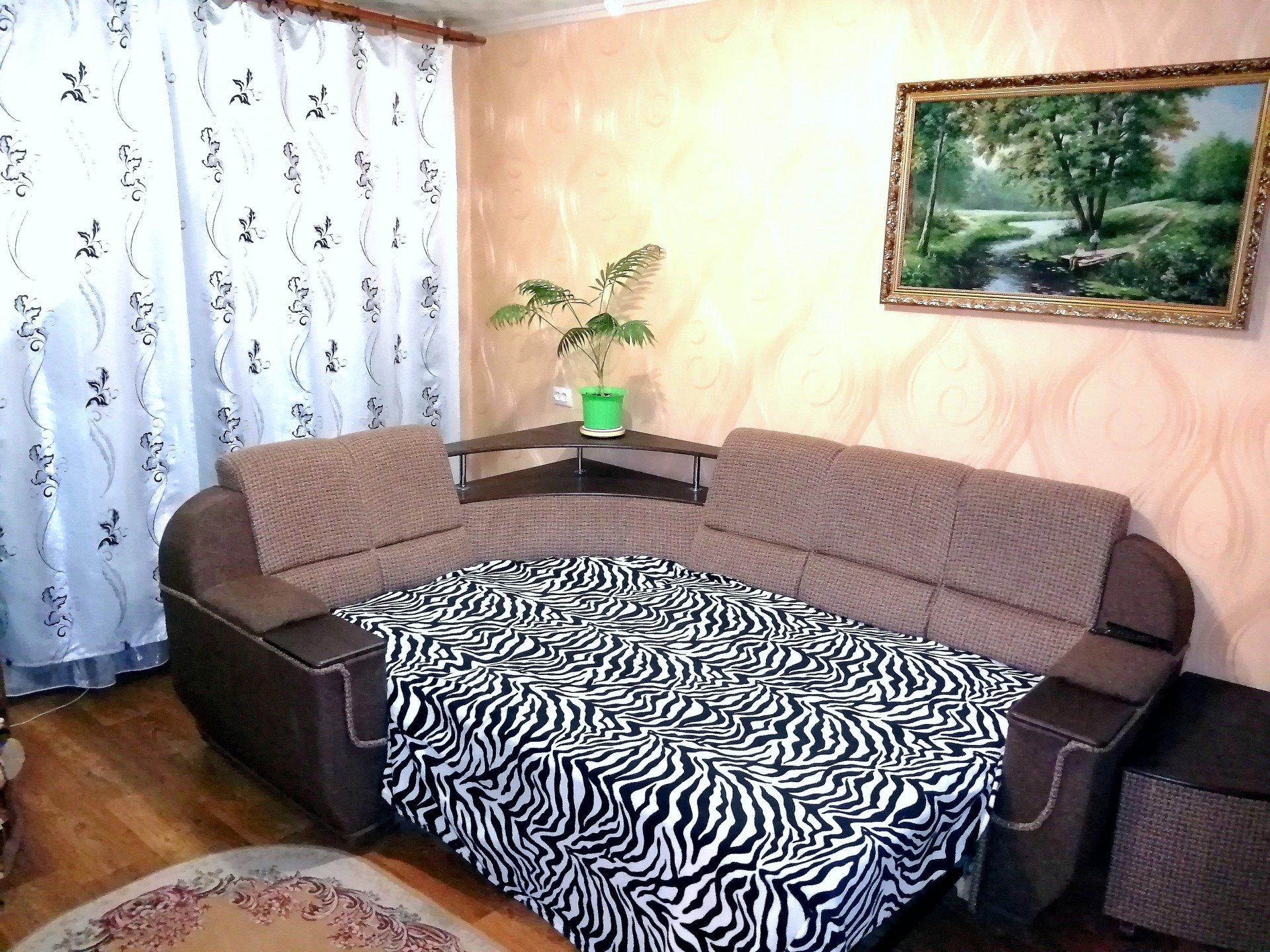 3-комнатная квартира, Молодежная ул.  12a