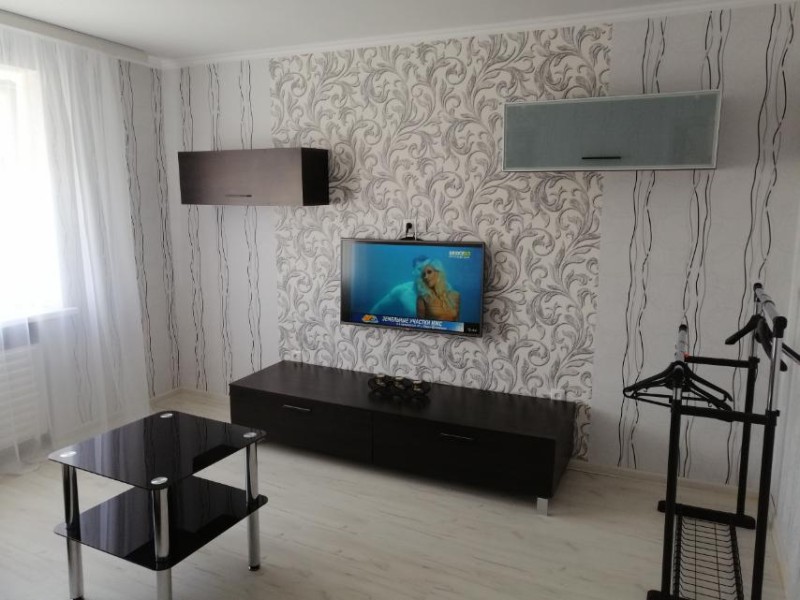 2-комнатная квартира, Машерова пр. 80