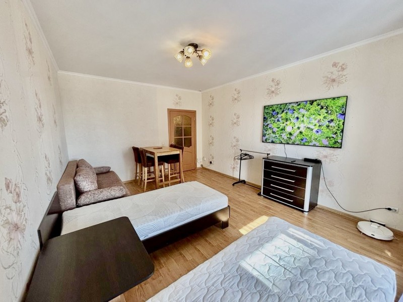 2-комнатная квартира, Мира пр. 25 г