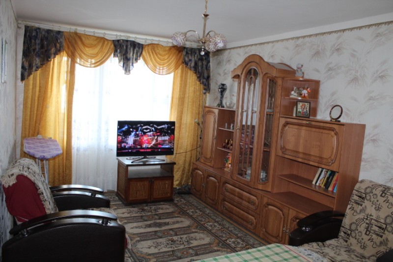 2-комнатная квартира, Строителей ул. 19