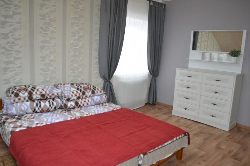 3-комнатная квартира, Войкова ул. 23