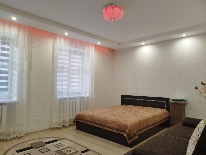 1-комнатная квартира, Хмельницкого Богдана ул. 32
