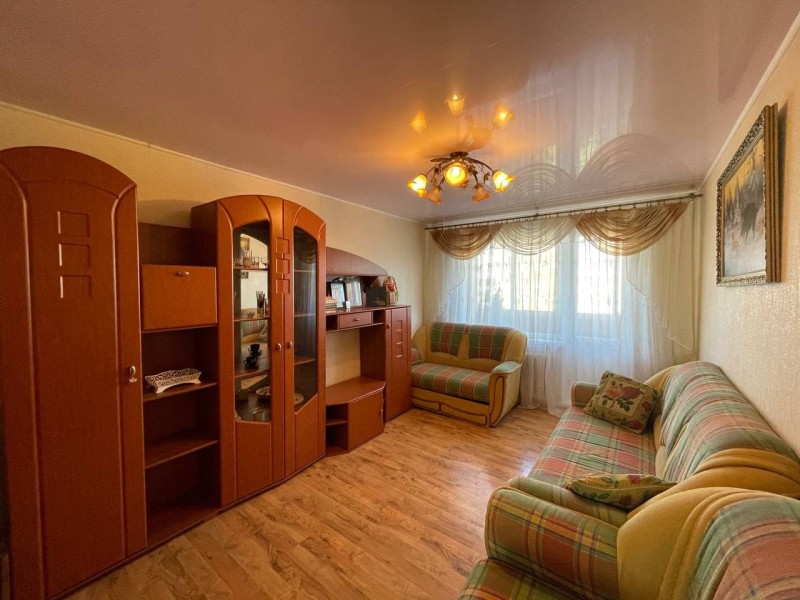 3-комнатная квартира, Шахтеров бул. 8