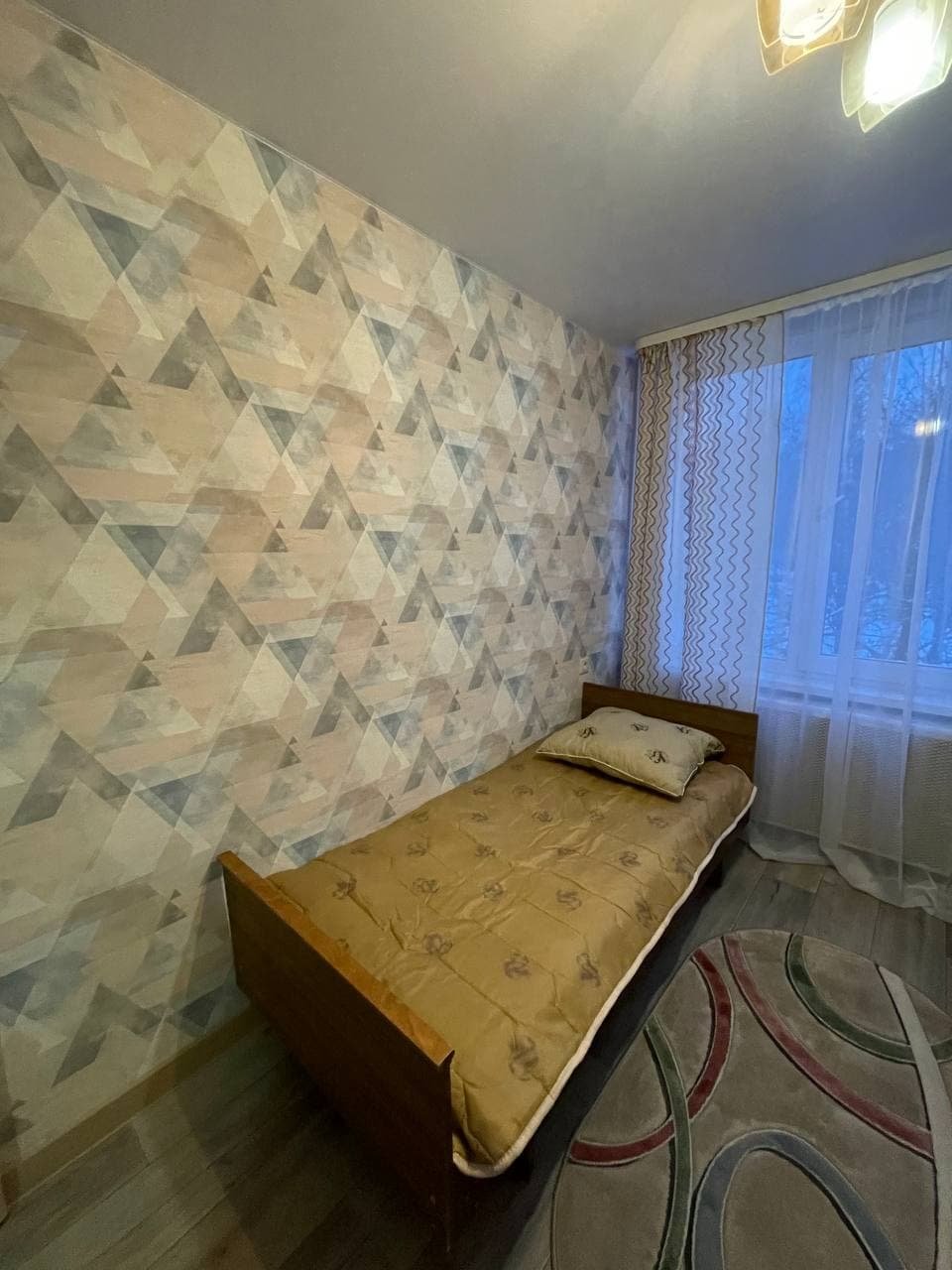 3-комнатная квартира, Космонавтов ул. 4
