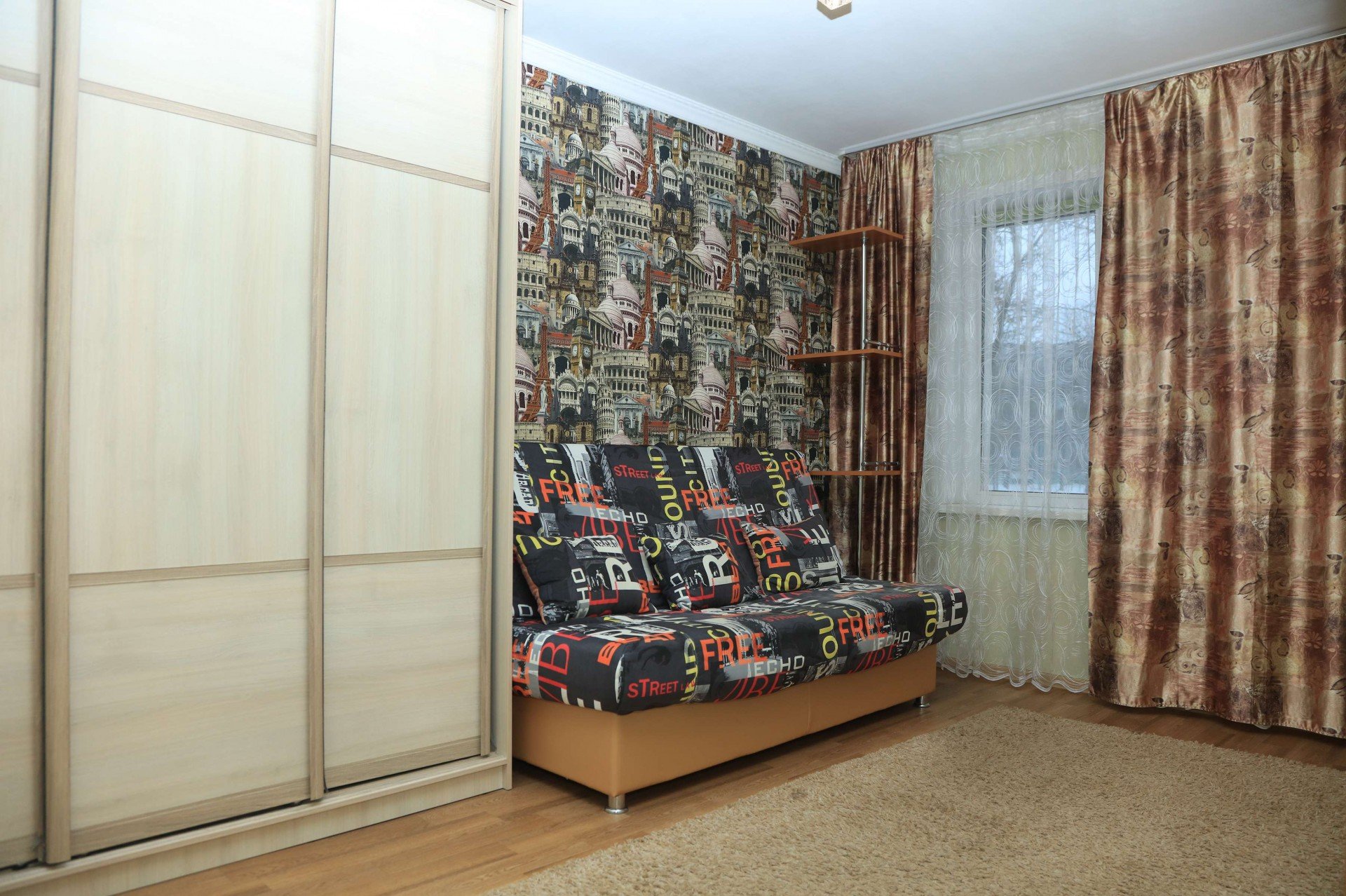 4-комнатная квартира, Рокоссовского ул. 50