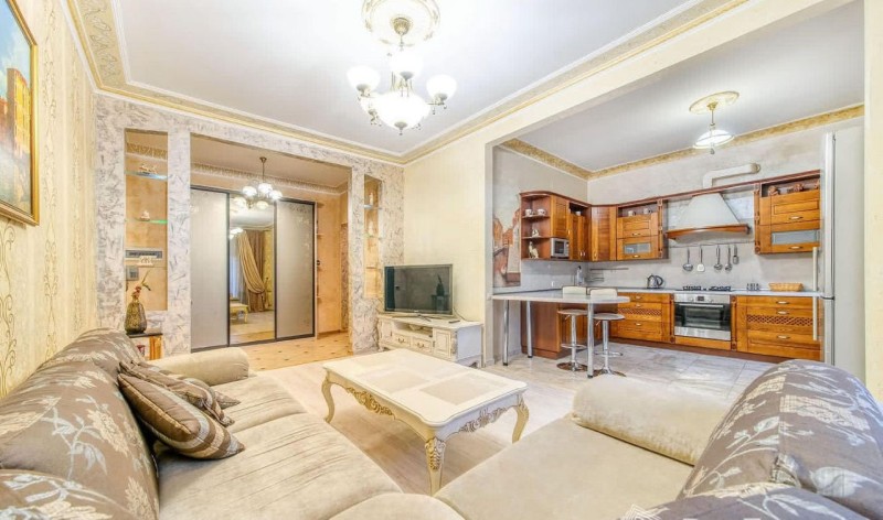 2-комнатная квартира, Независимости пр. 22