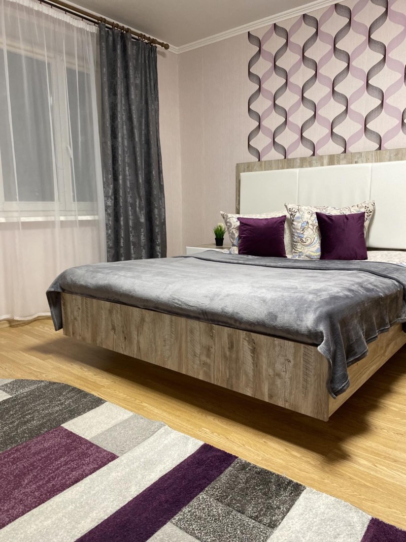 3-комнатная квартира, Гастелло ул. 49