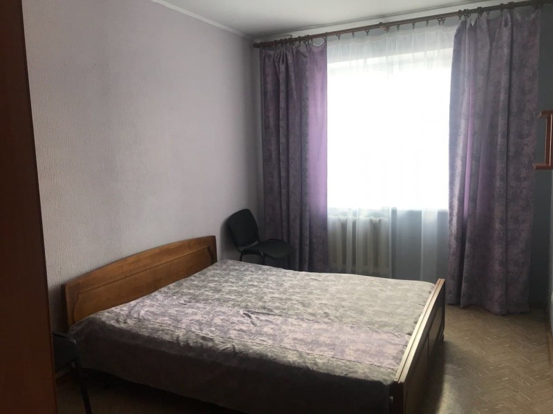 3-комнатная квартира, Металлургов бул. 42