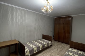 2-комнатная квартира, Космонавтов ул. 16