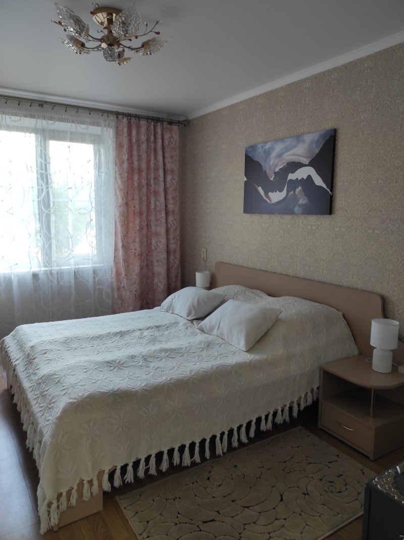 2-комнатная квартира, Октября пр. 76