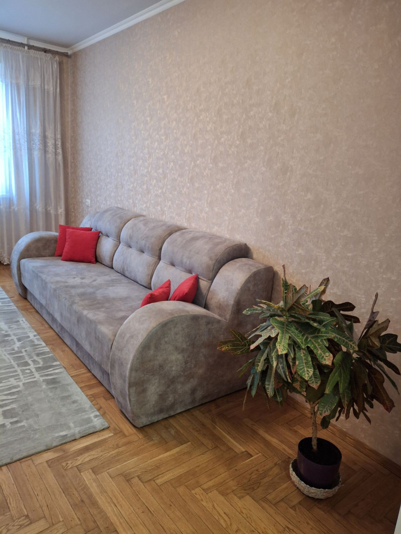 Фото 2: Квартира посуточно — Двухкомнатная квартира на Орловской (район Восток)