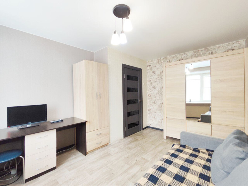 1-комнатная квартира, Космонавтов пр. 102