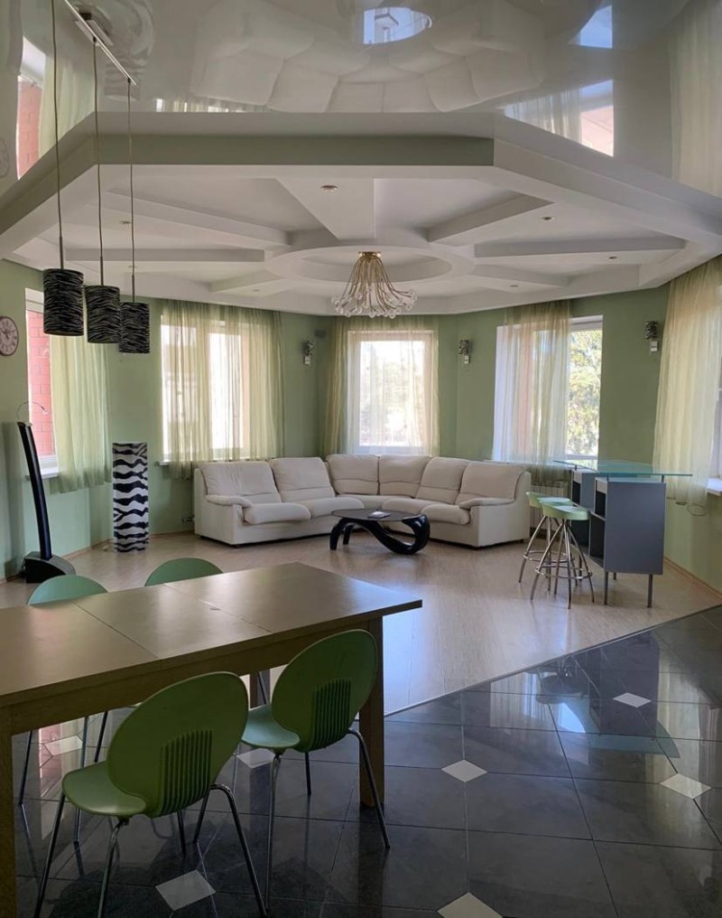 3-комнатная квартира, Стариновская ул. 15