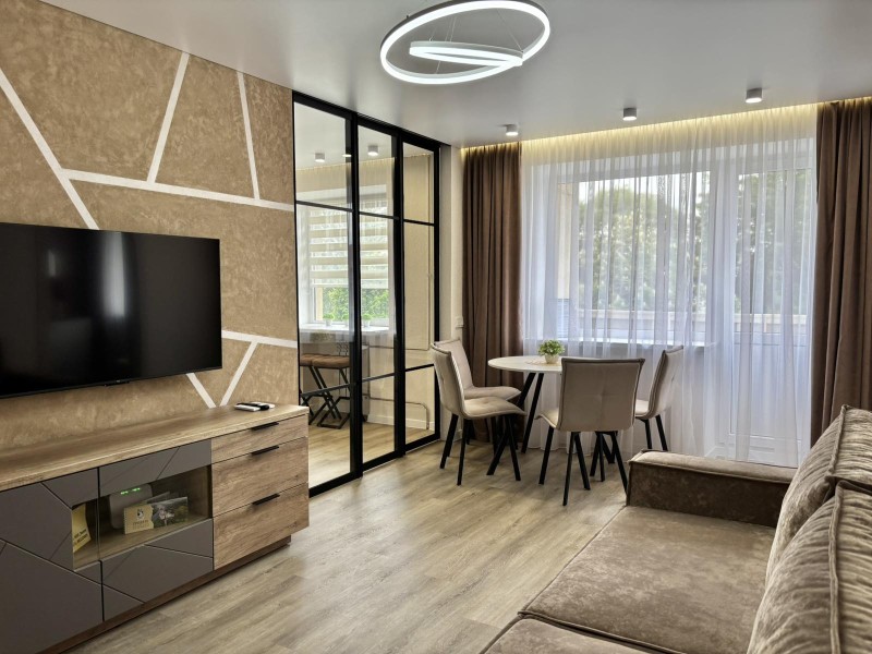 2-комнатная квартира, Дзержинского ул. 7