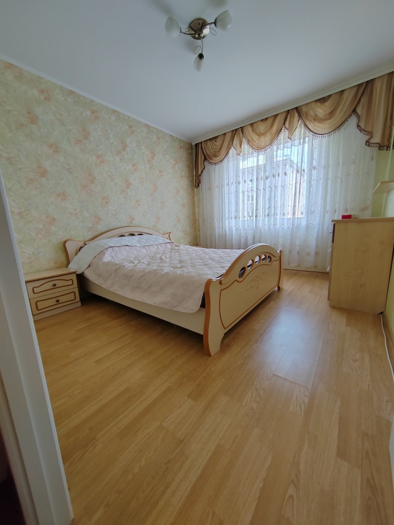 2-комнатная квартира, Строителей ул. 25