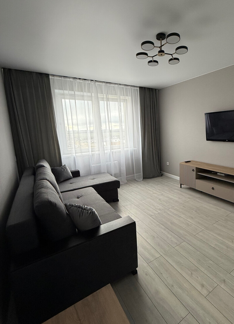 1-комнатная квартира, Глухова Виктора ул. 33