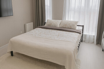 Студия, Леонида Левина ул. 7