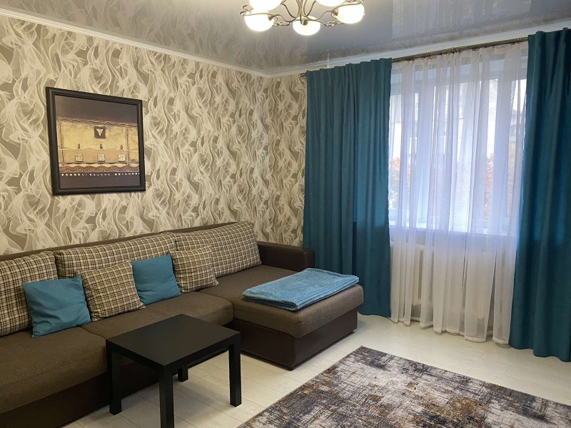 2-комнатная квартира, Космонавтов бул. 96