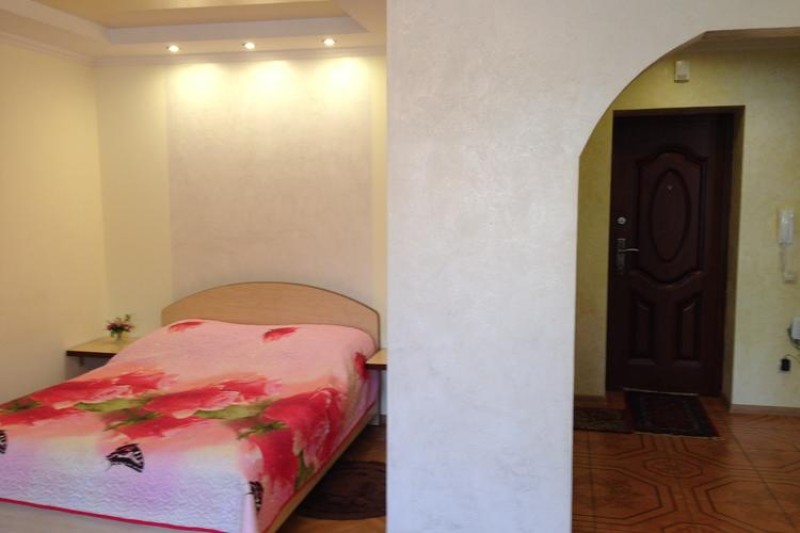 1-комнатная квартира, Космонавтов бул. 18