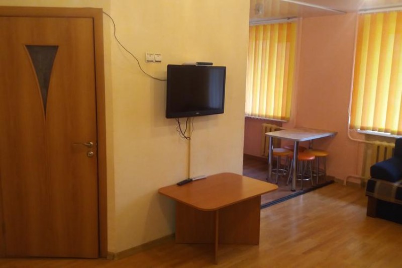 3-комнатная квартира, Орловского ул. 4