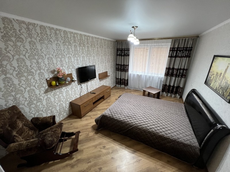 3-комнатная квартира, Юности бул. 66