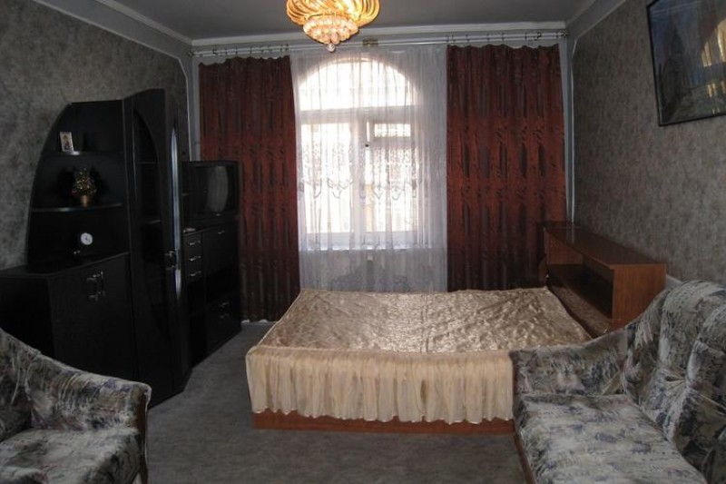 3-комнатная квартира, Миронова ул. 21