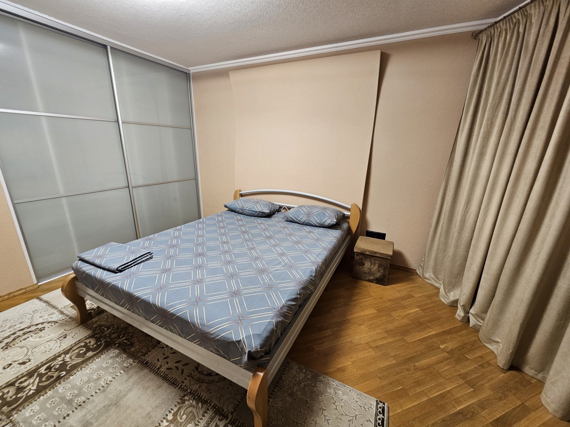 2-комнатная квартира, Суворова ул. 103